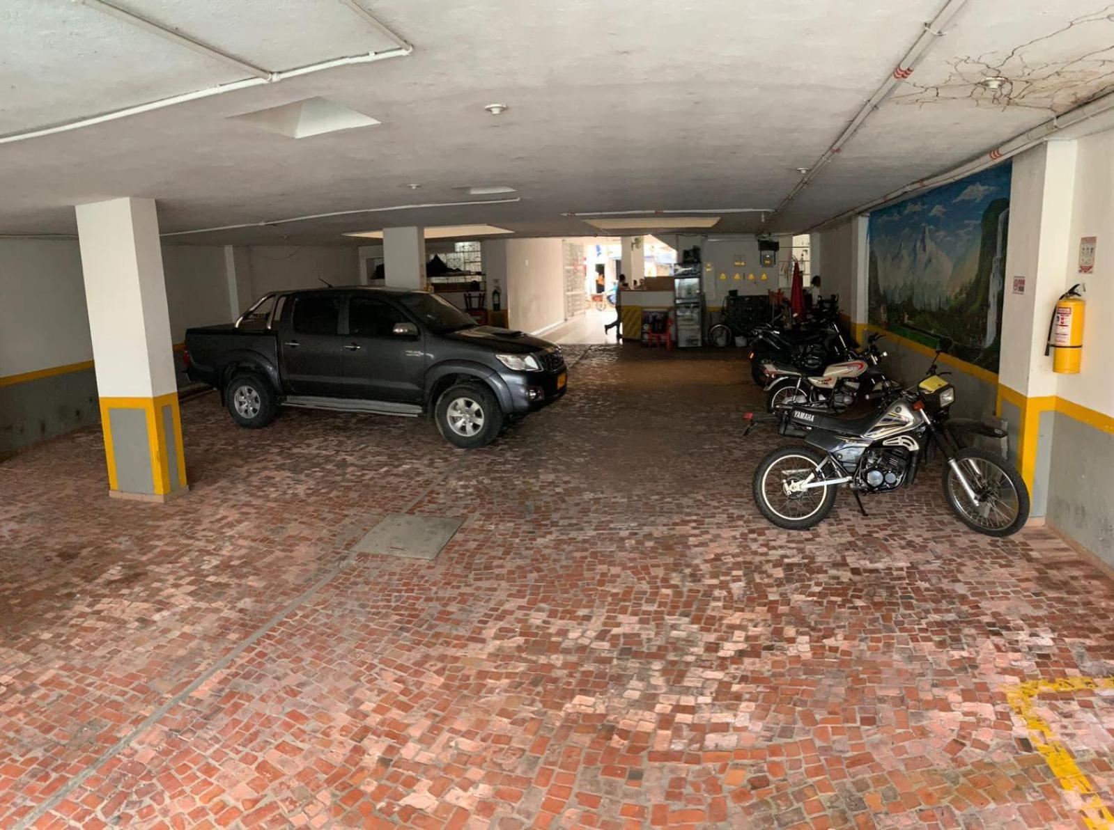Hotel Leones 4*