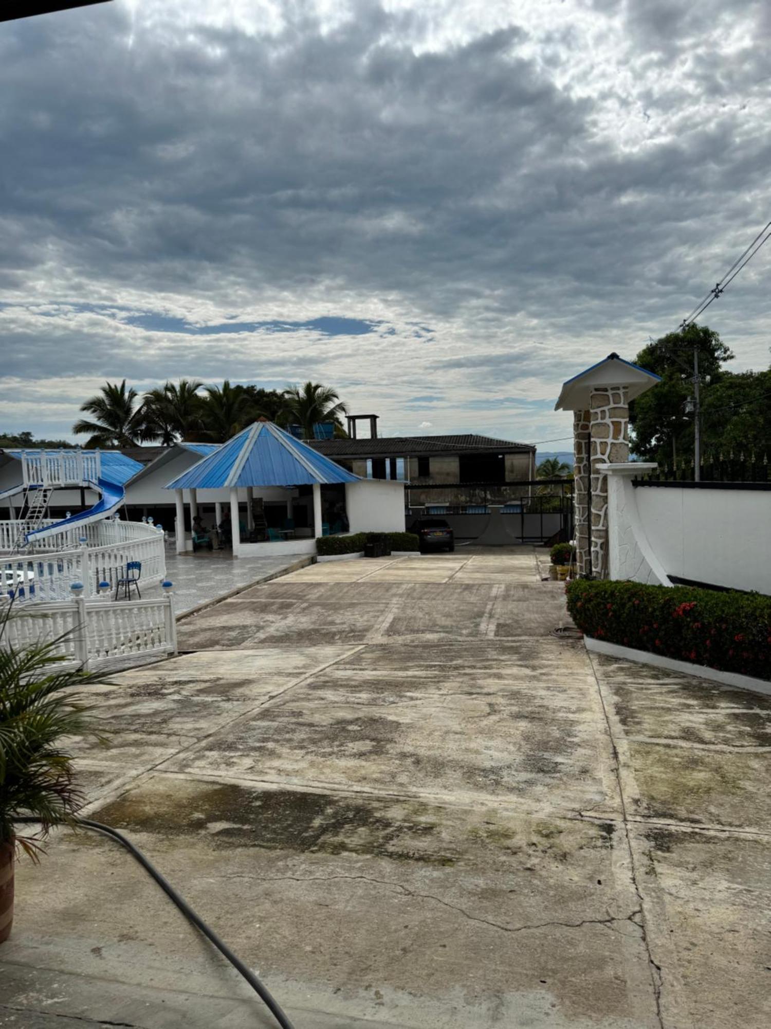 Quinta La Esmeralda Melgar