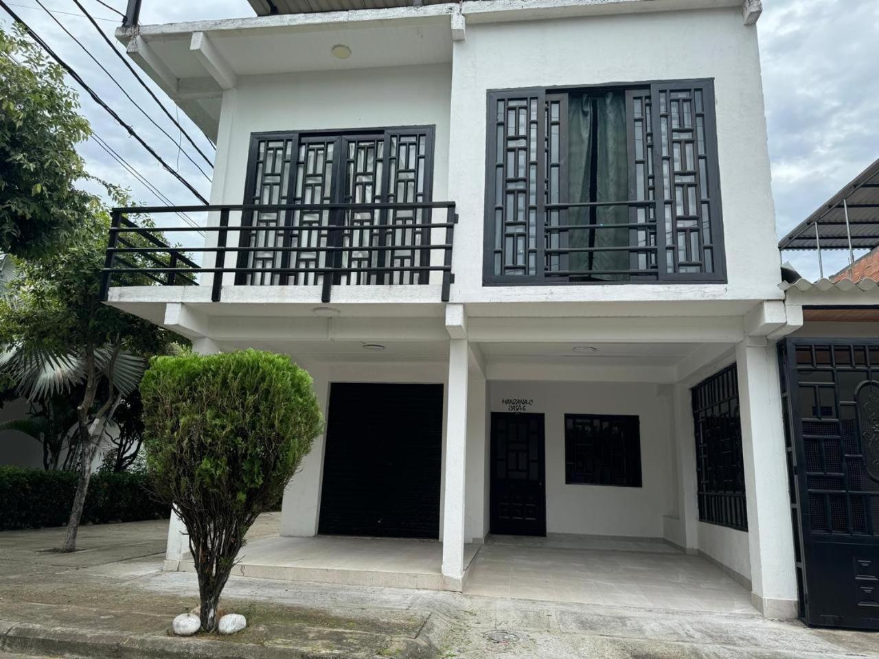 101 Santys House Amoblado 6 Personas Apartamento