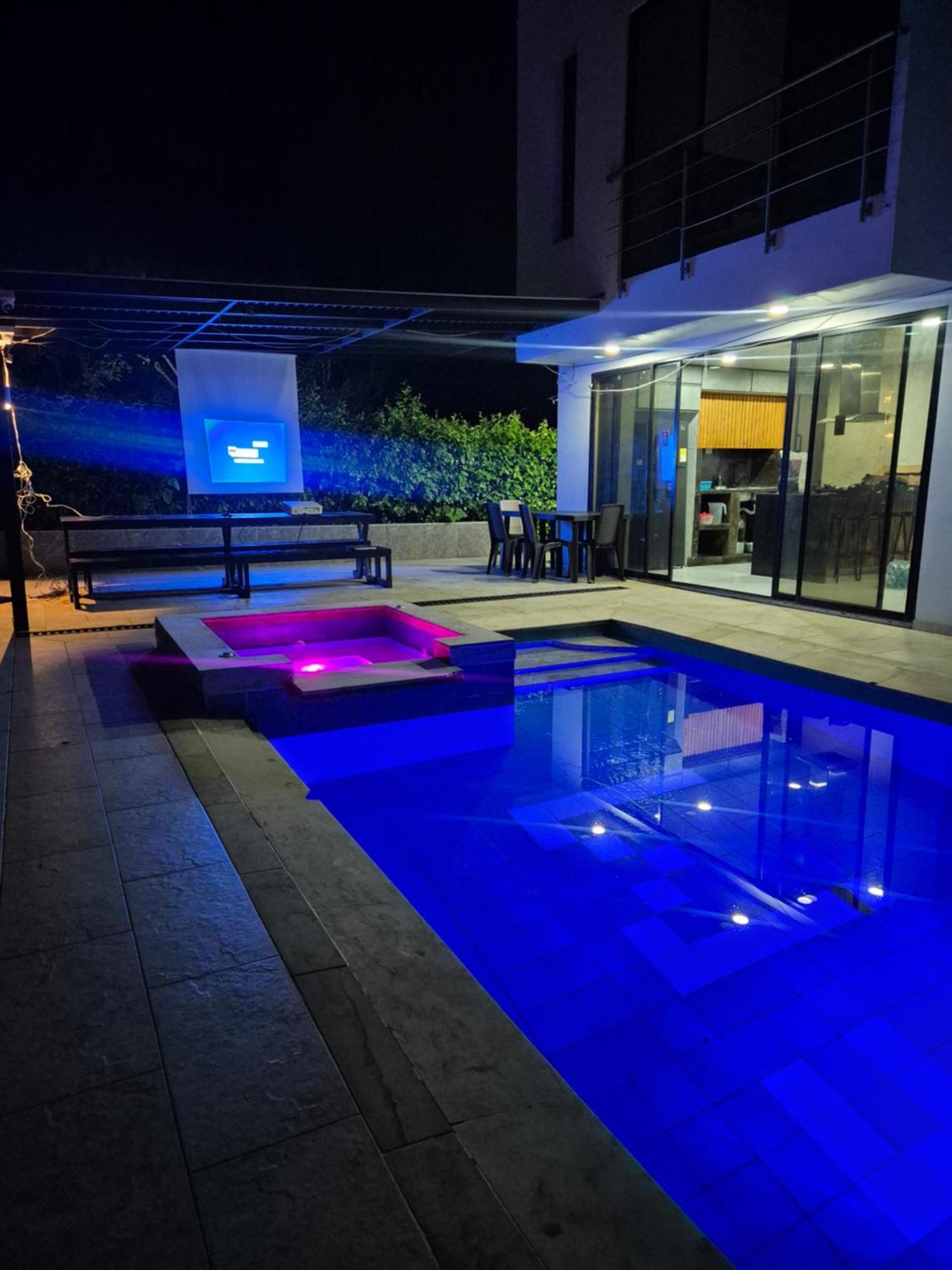 Fm Luxury De Arquitectura Mediterranea Piscina Privada Y Cine *
