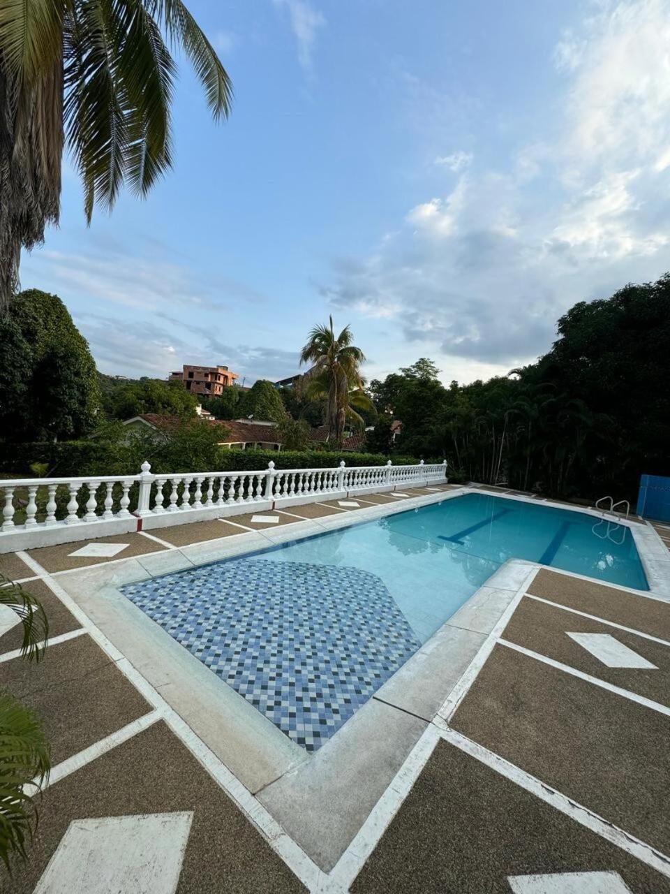 Сasa de vacaciones Con Pisicina Privada Melgar