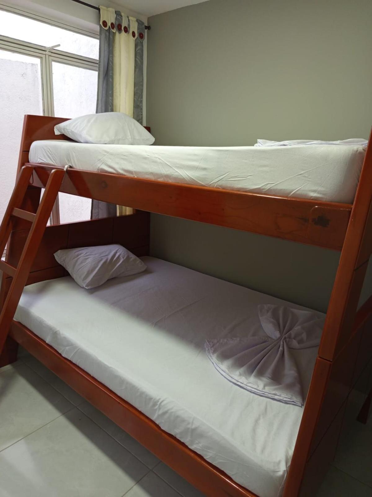 Casa De Descanso En Con Piscina Сasa de vacaciones Melgar