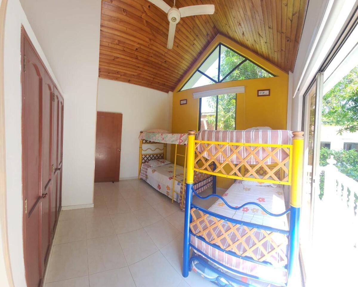 Casa Con Piscina Privada * Melgar