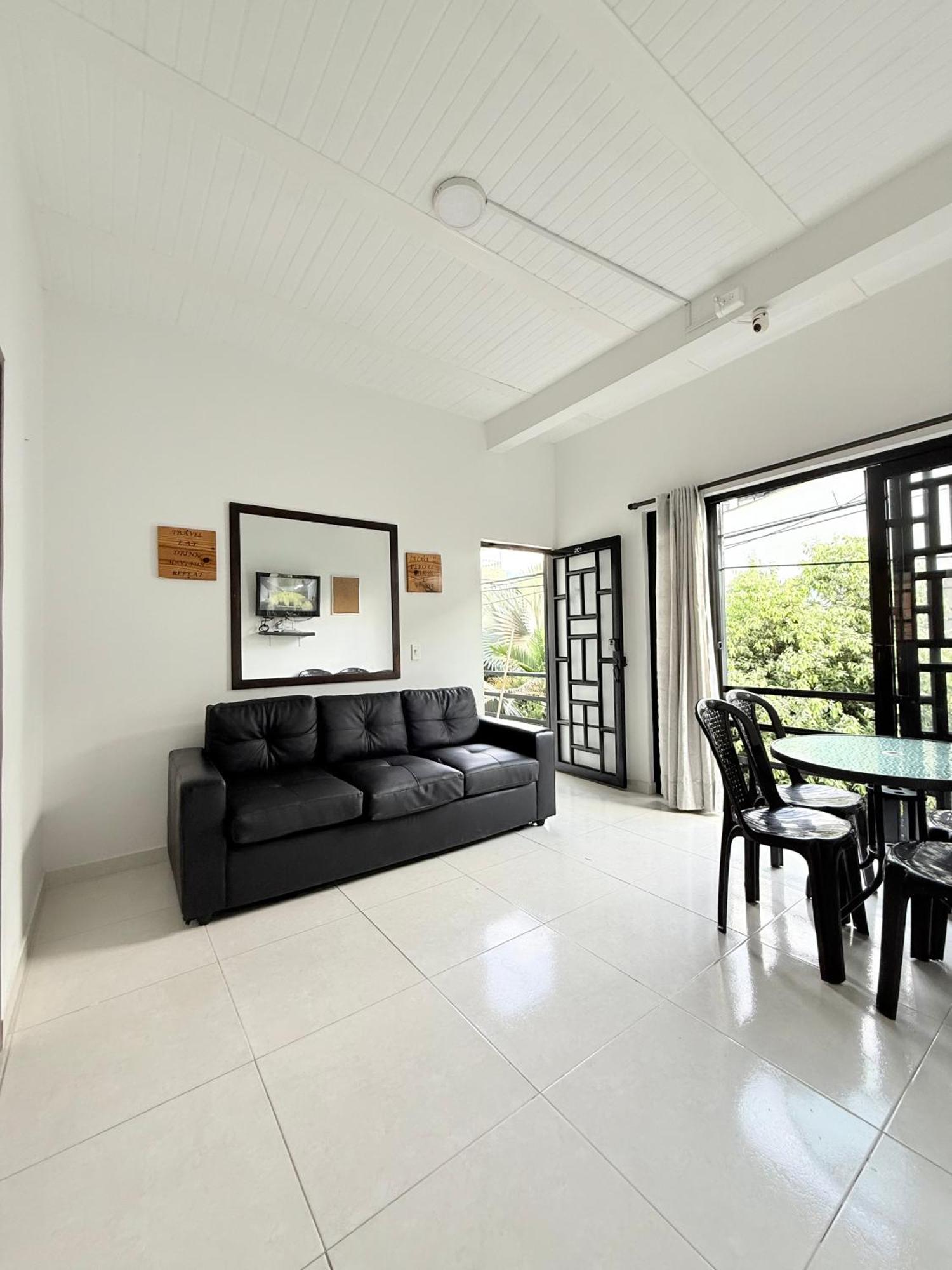 Apartamento 101 Santys House Amoblado 6 Personas *