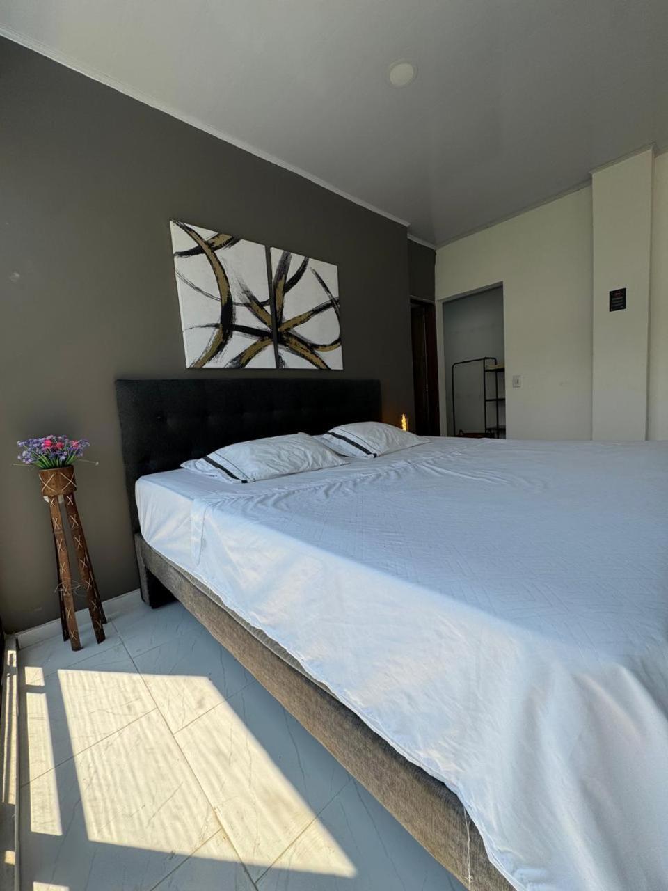 Villa Fm Luxury De Arquitectura Mediterranea Piscina Privada Y Cine *