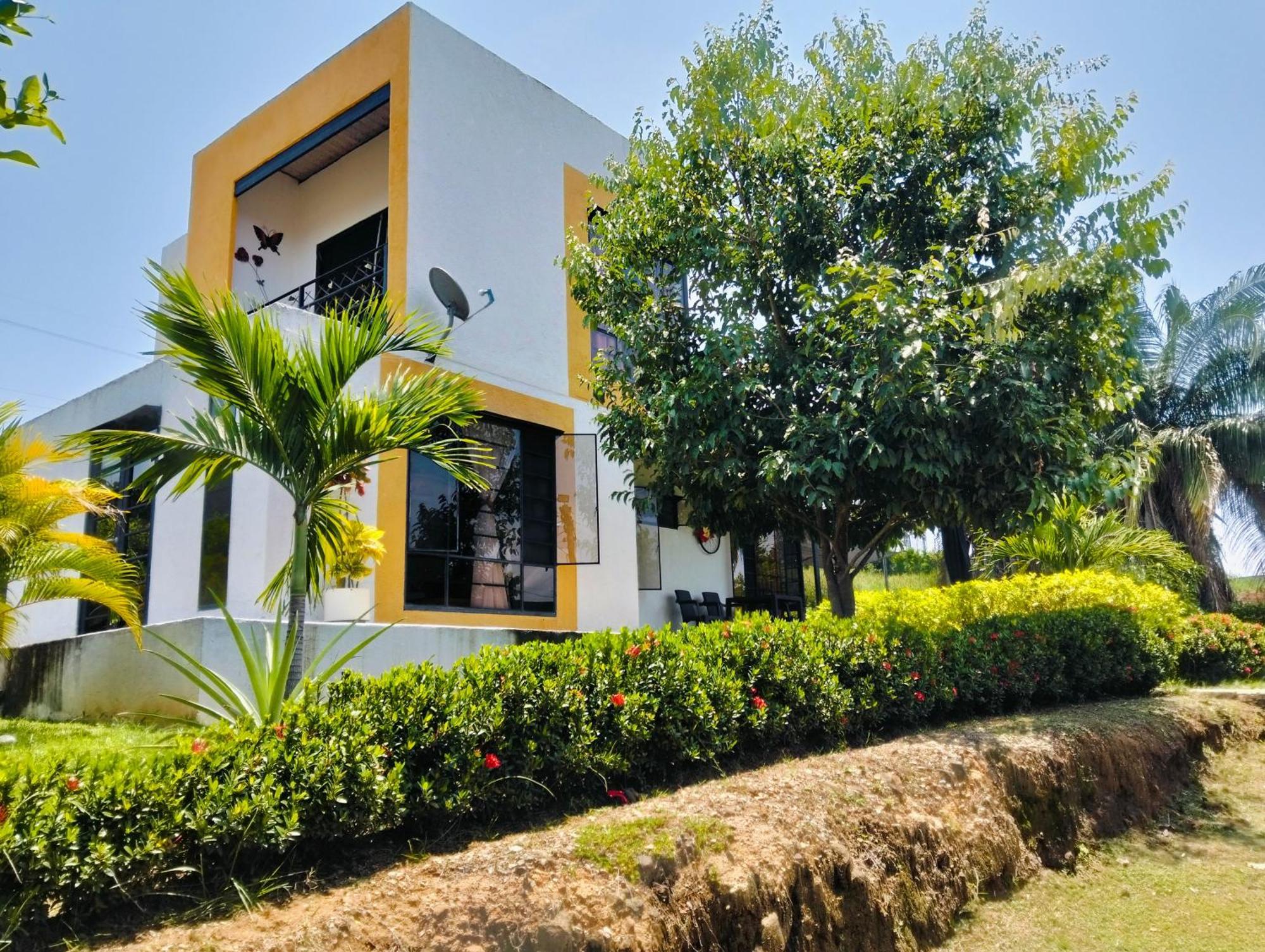Casa Campestre Y Vacacional *