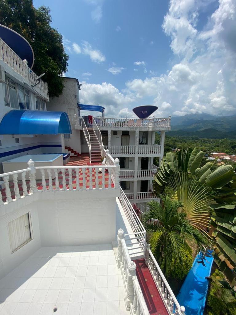 Hotel Escapate Del Bullicio Urbano Y Disfruta De Un Descanso Reparador 3*