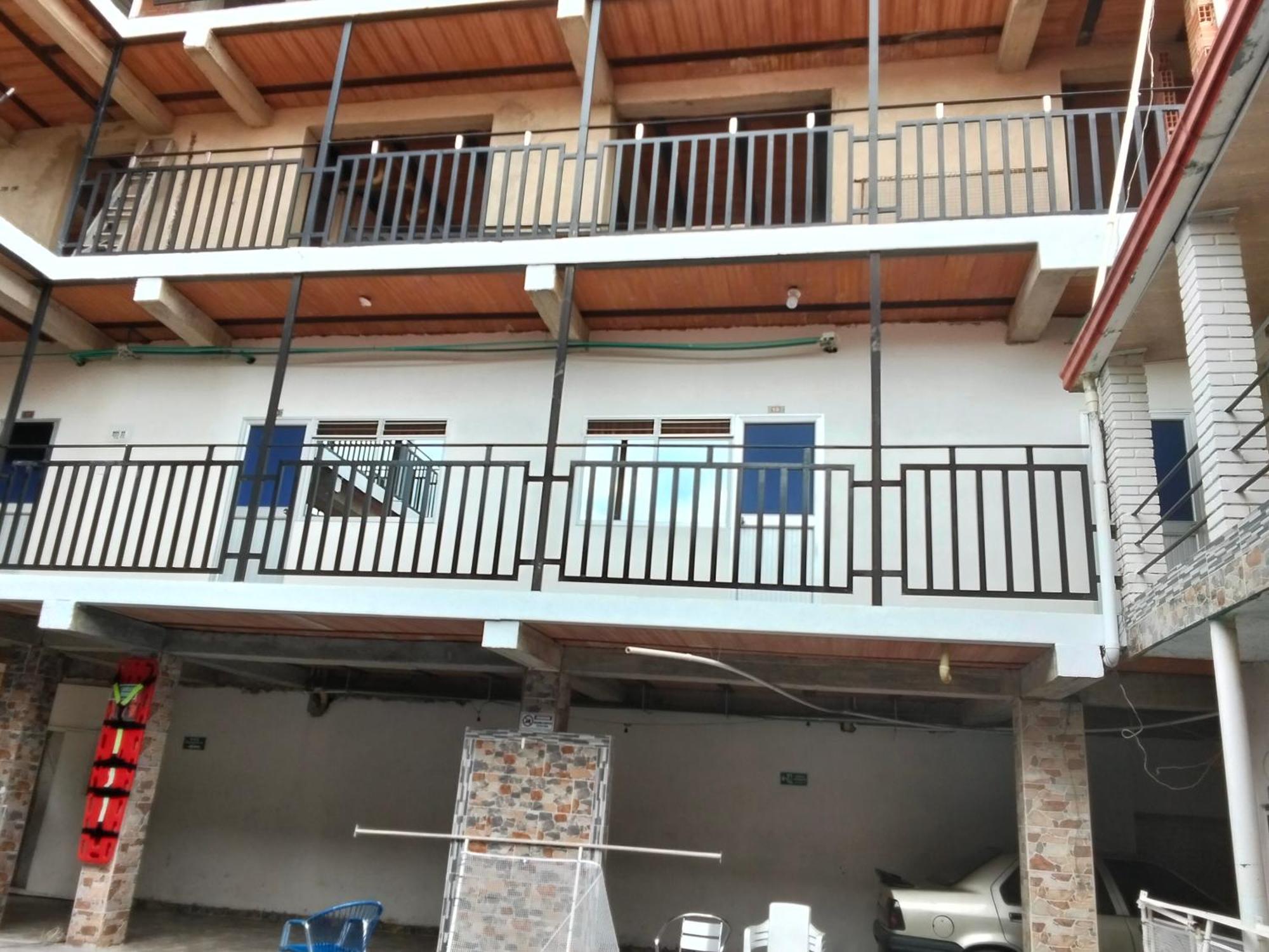Hotel Escorpion 2*