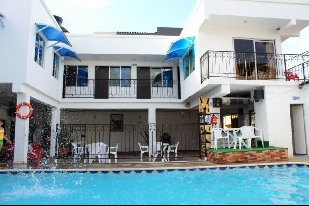 Delfines * Melgar