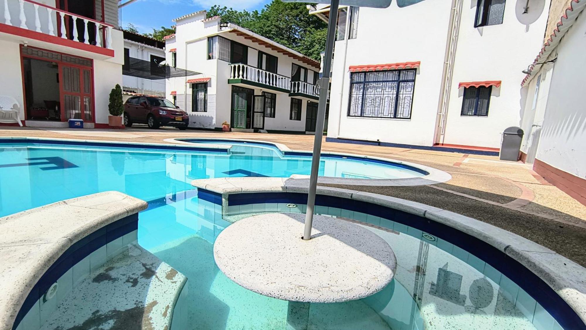Сasa de vacaciones Casa Campestre Con Piscina Y Jacuzzi En *