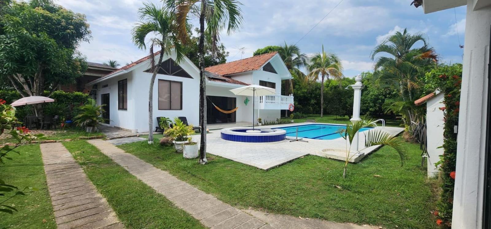 Сasa de vacaciones Casa Con Piscina Privada *