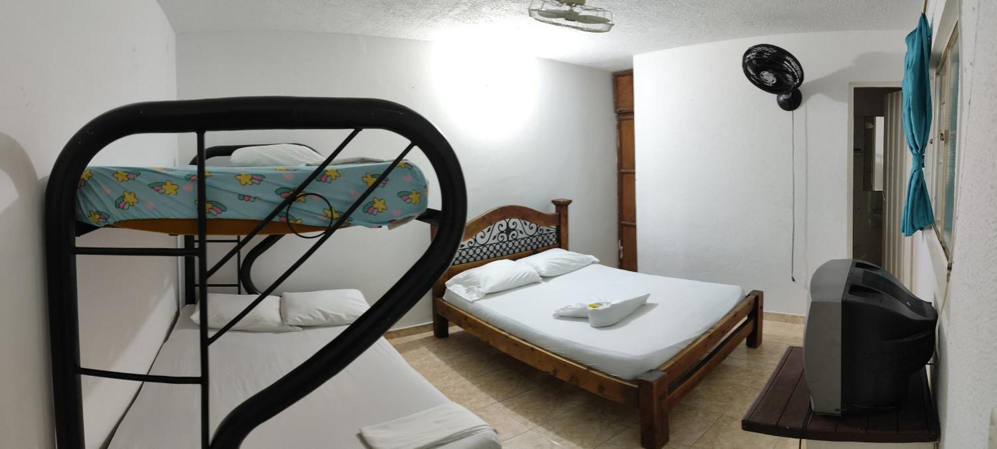 Dinastia Castillo Hotel Melgar