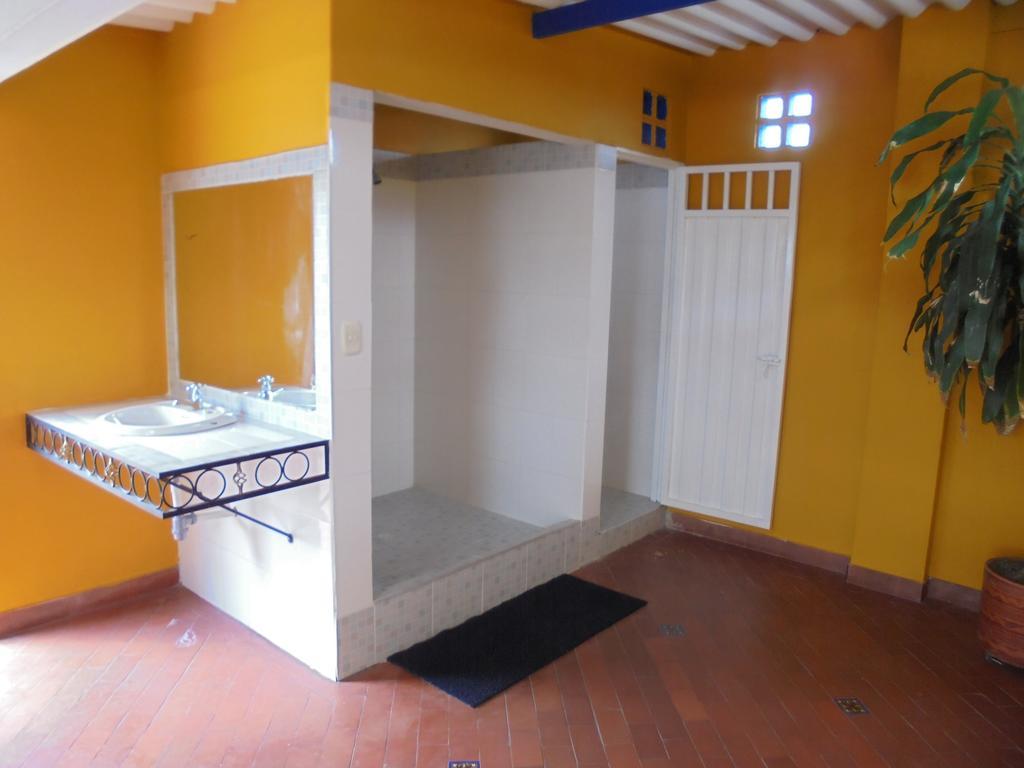 Joohn Almendros - Gay Only/ Solo Gay Hotel *