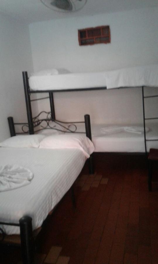 Aqui Me Quedo