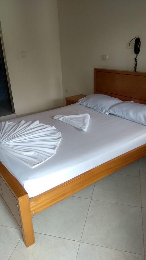 Nuevo Yajaira Hotel Melgar