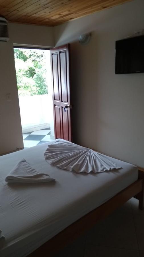 Hotel Nuevo Yajaira *