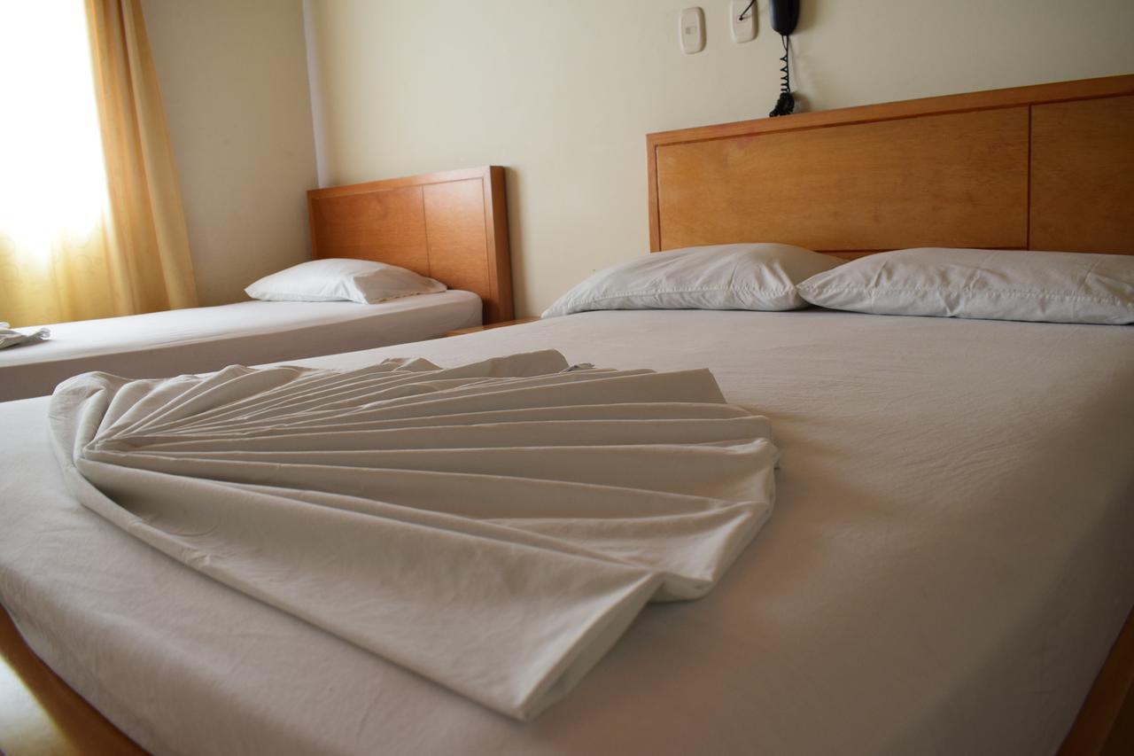 Hotel Nuevo Yajaira *