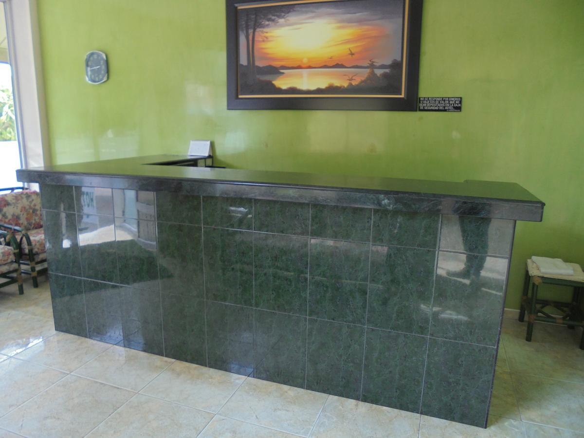 Marux Plaza 3*