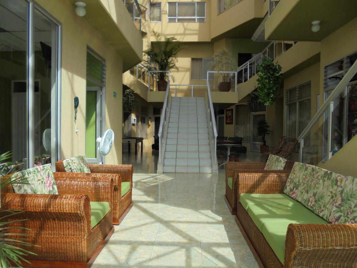 Marux Plaza 3*