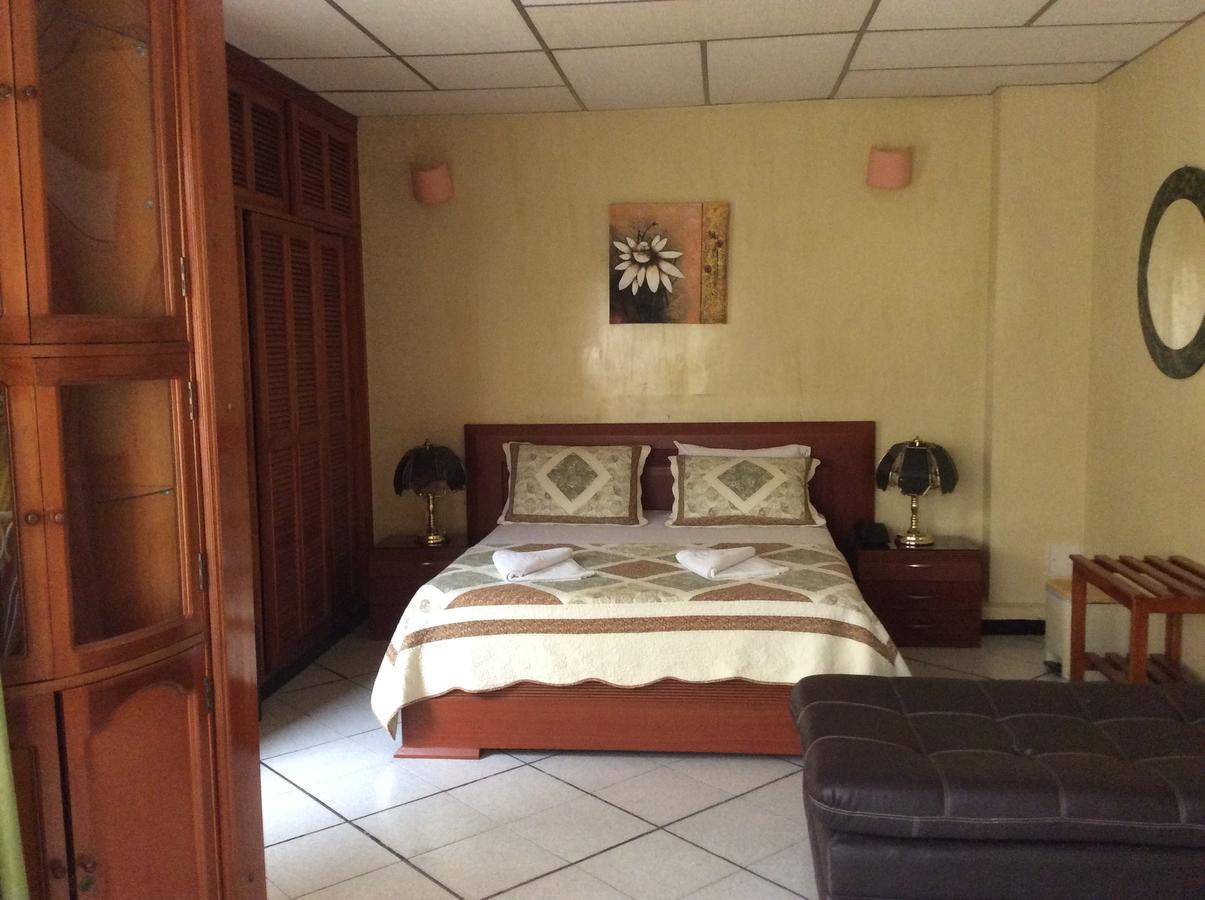Marux Plaza Hotel Melgar