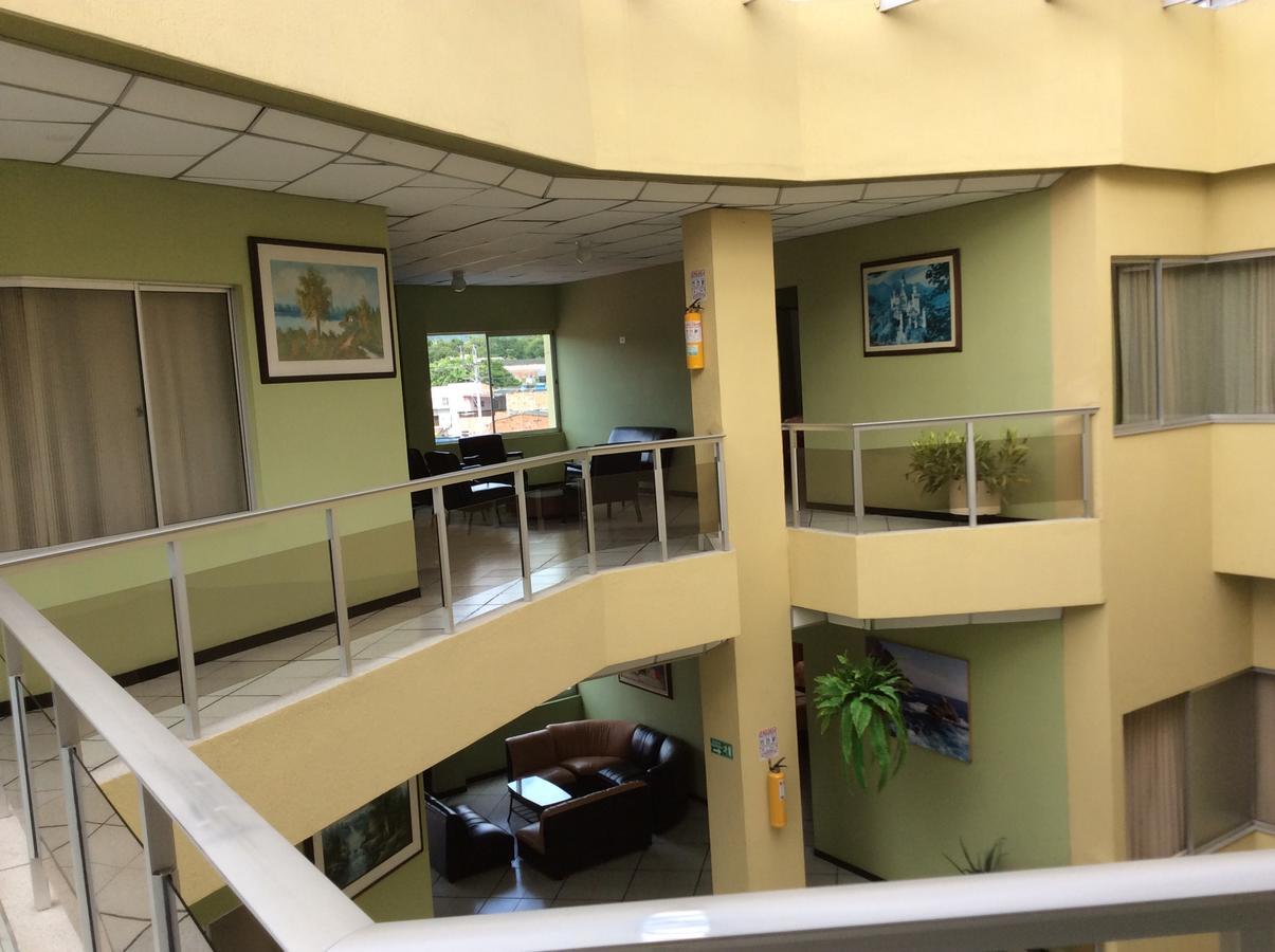 Marux Plaza Hotel Melgar