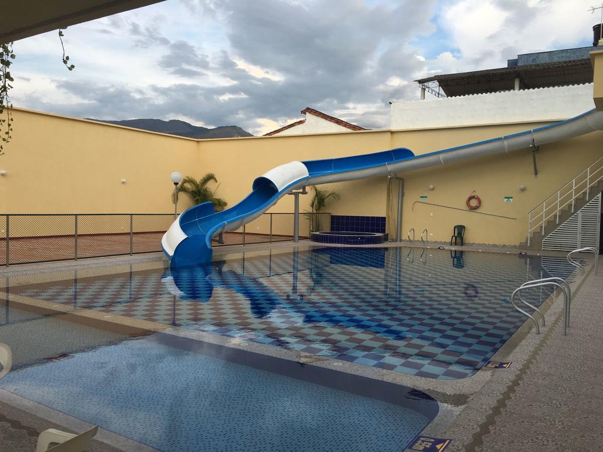 Marux Plaza Hotel Melgar