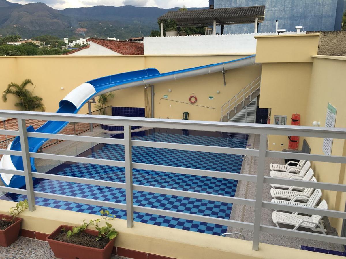 Marux Plaza Hotel