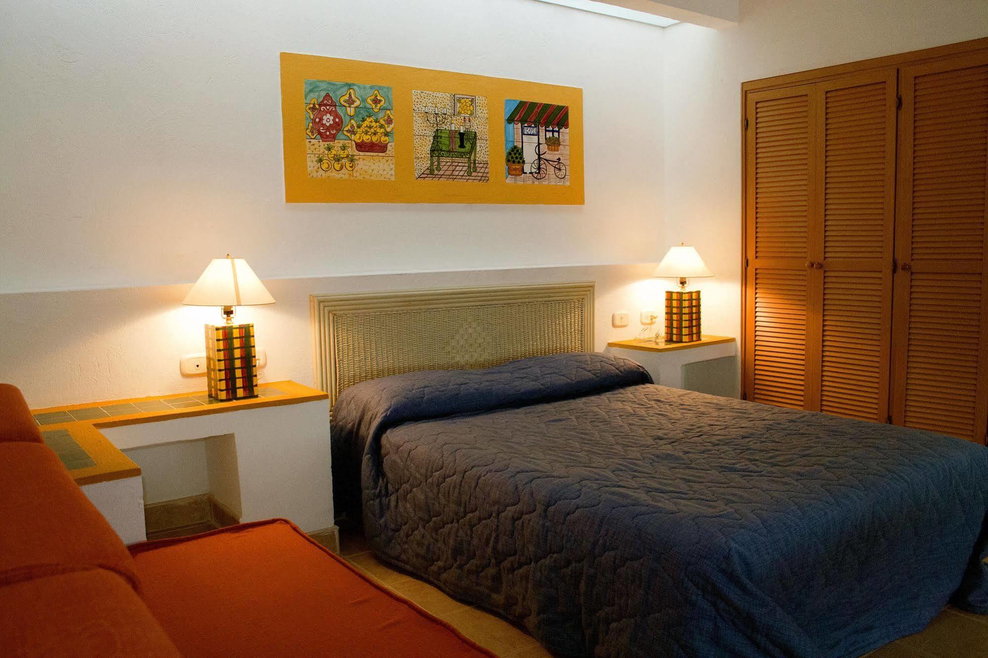 Hotel Guadaira 3*