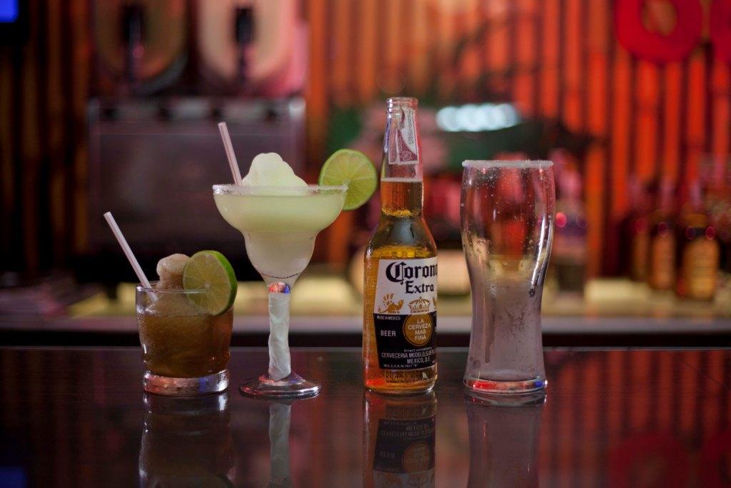 Bora Bora Solo Adultos Hotel Melgar