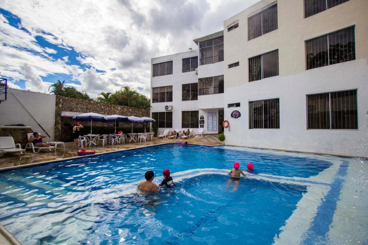 Hotel Blue Star Melgar