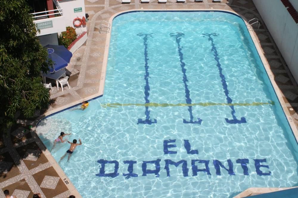 El Diamante 3*