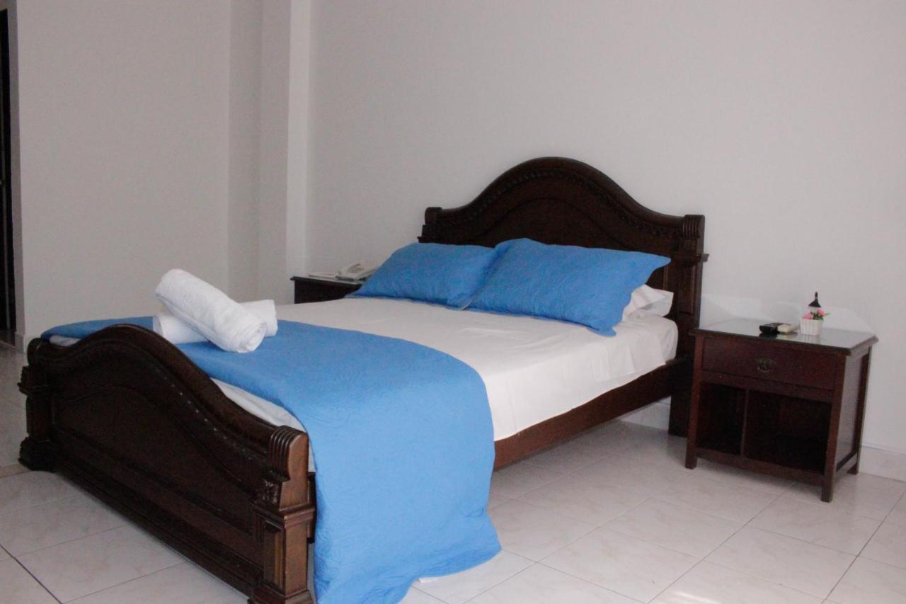 Hotel Las 2 Palmas Melgar