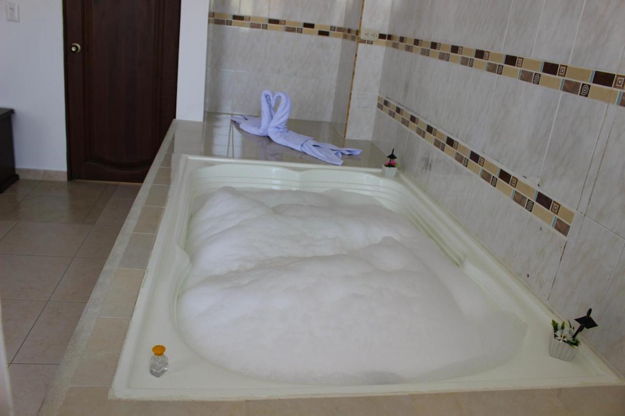 Hotel Las 2 Palmas Melgar