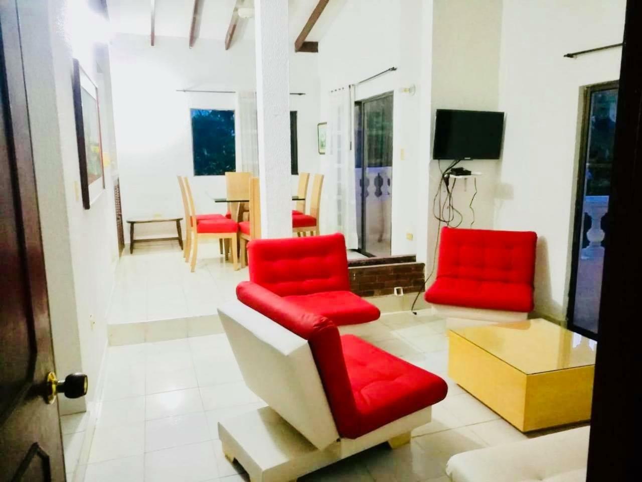 Casa Hacienda La * Melgar