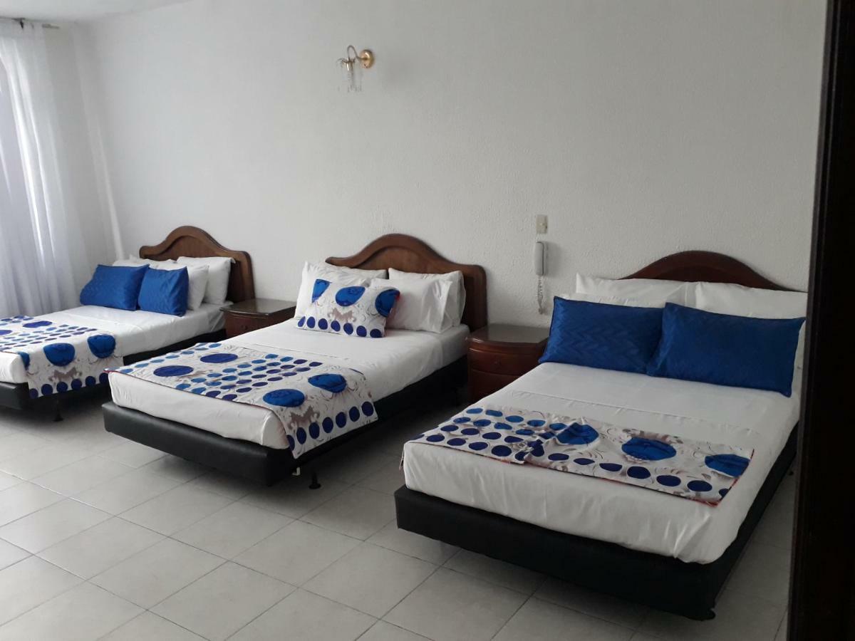 El Diamante Hotel 3*