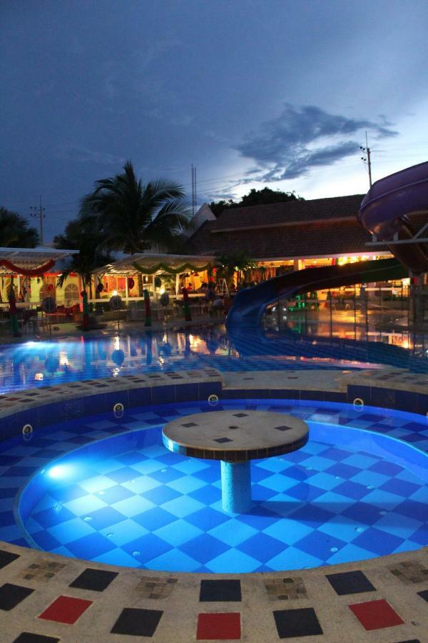 Y Restaurante Hasbleidy Hotel 3*