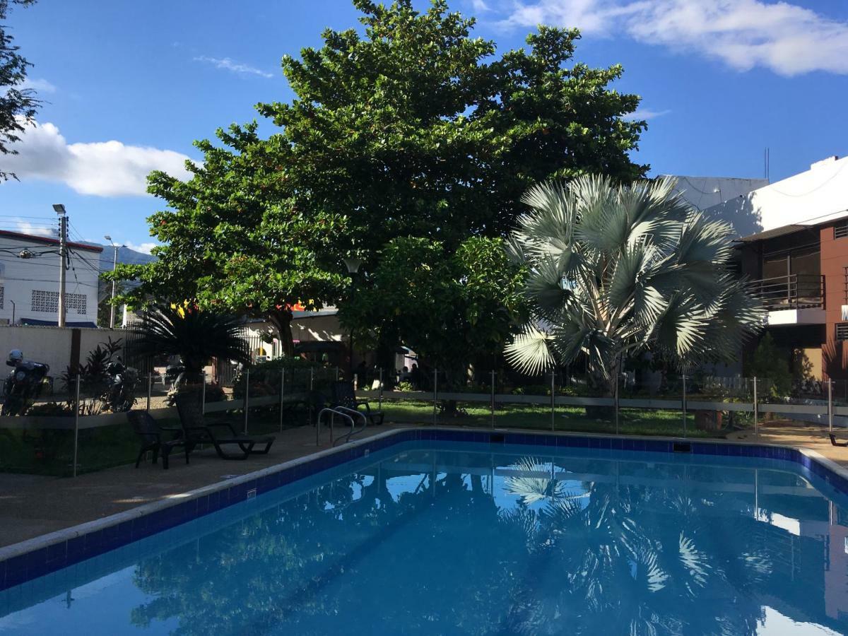 Hotel Restaurante Versalles Melgar