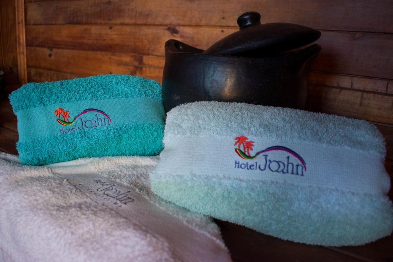 Joohn Almendros - Gay Only/ Solo Gay Hotel *