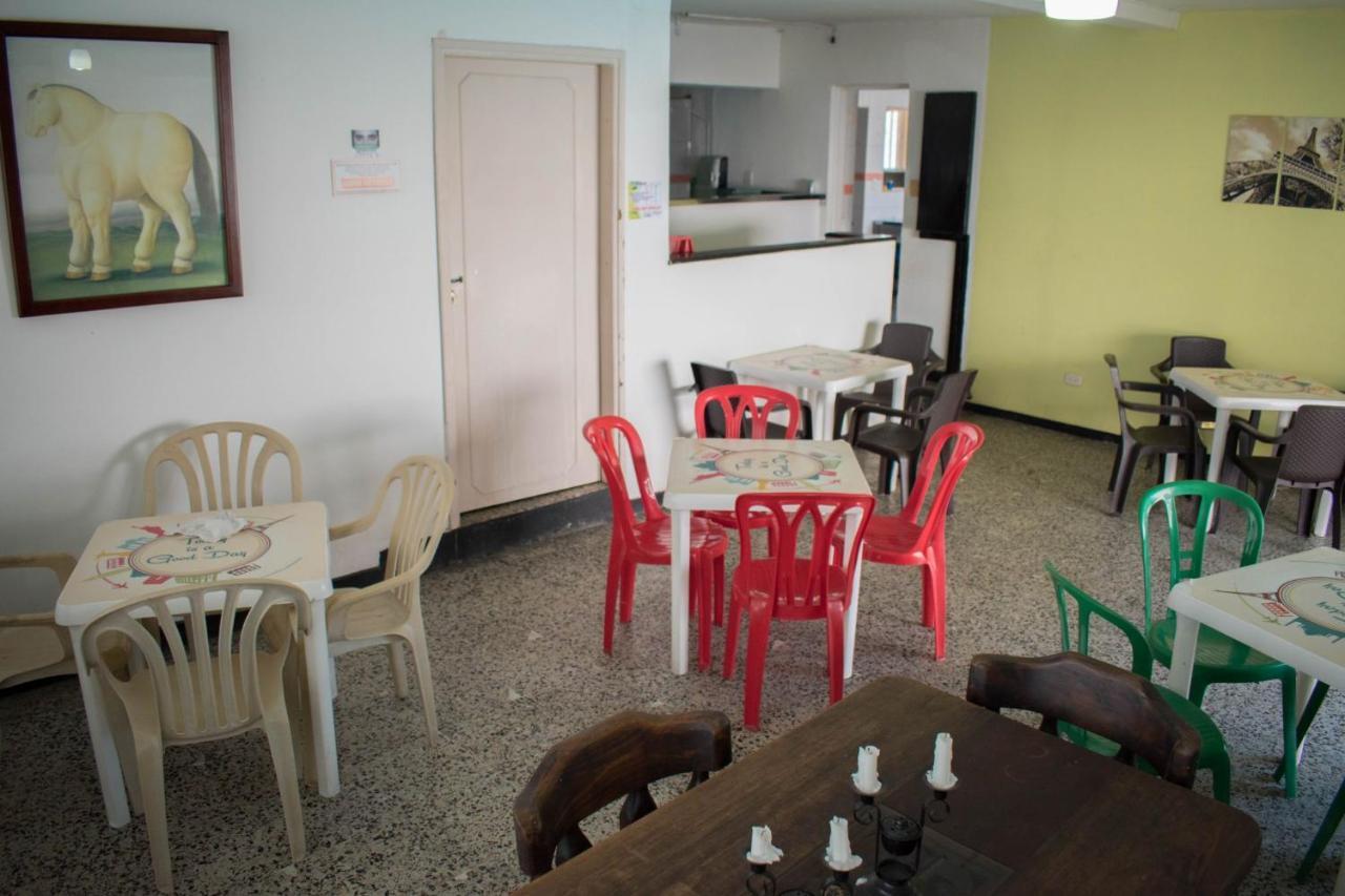 Hotel Joohn Almendros - Gay Only/ Solo Gay