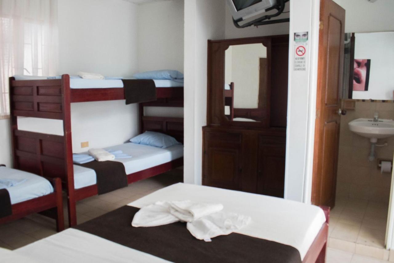 Hotel Joohn Almendros - Gay Only/ Solo Gay