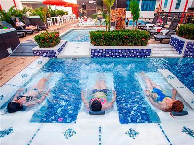 Bora Bora Solo Adultos 3*