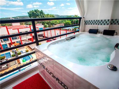 Bora Bora Solo Adultos Hotel 3*